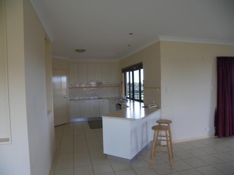 54 Spinnaker Circuit, Redland Bay QLD 4165