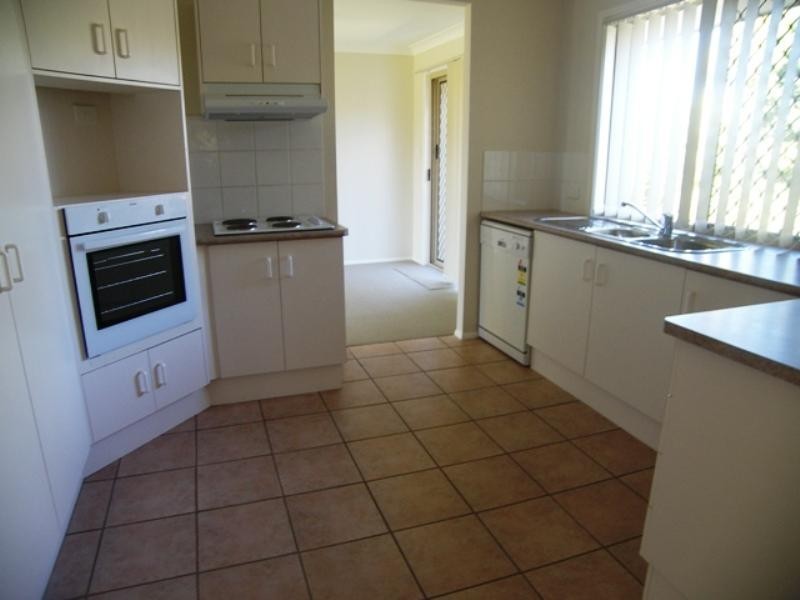 6 Links Court, Redland Bay QLD 4165