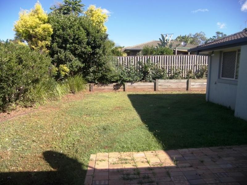 6 Links Court, Redland Bay QLD 4165