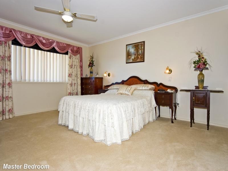 14 Snipe Street, Redland Bay QLD 4165