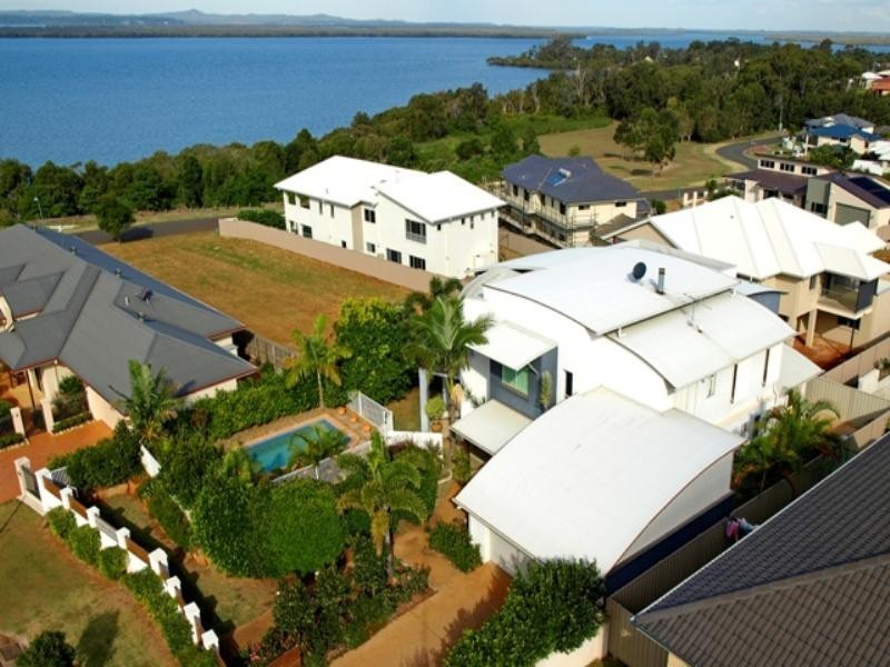 17 Haslingden Drive, Redland Bay QLD 4165