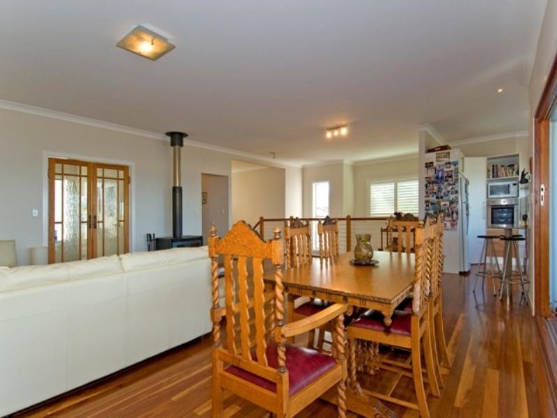 17 Haslingden Drive, Redland Bay QLD 4165