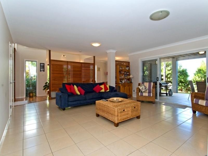 17 Haslingden Drive, Redland Bay QLD 4165