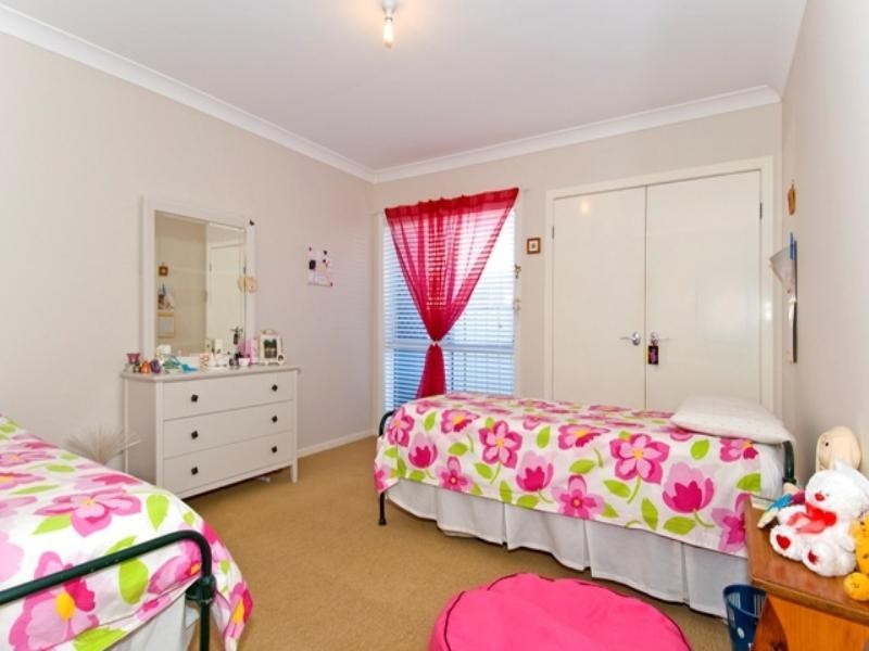 17 Haslingden Drive, Redland Bay QLD 4165