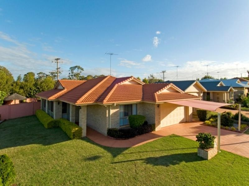 2 Habitat Drive, Redland Bay QLD 4165