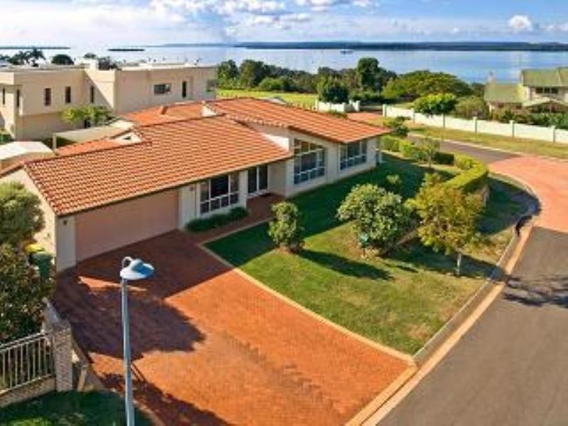 1 Wilohurst Drive, Redland Bay QLD 4165