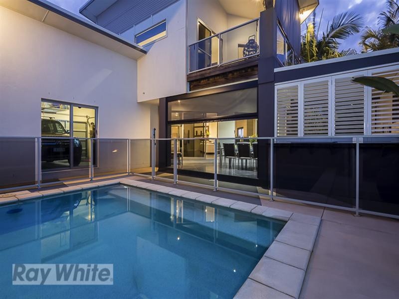 9 Creedin Court, Redland Bay QLD 4165