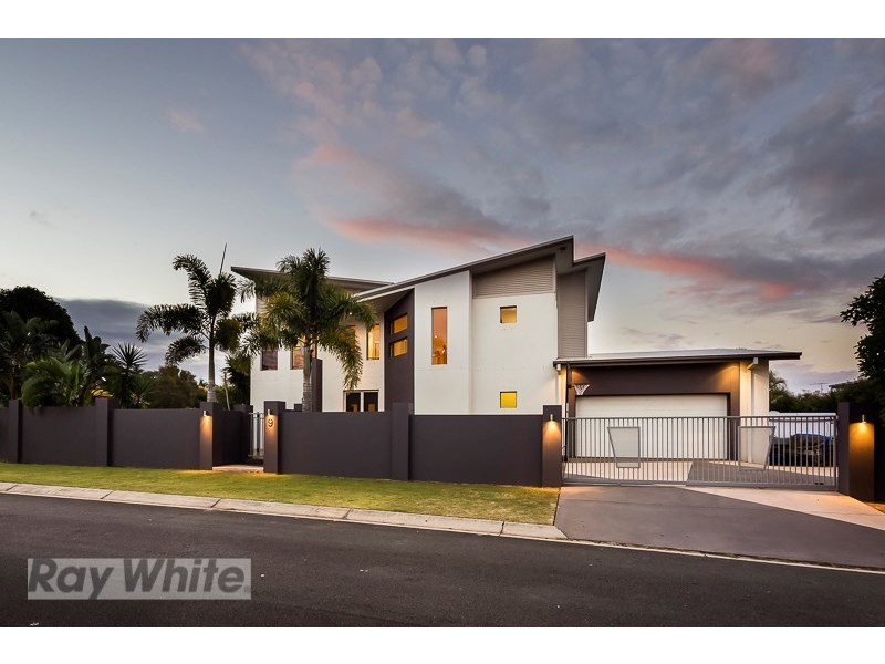 9 Creedin Court, Redland Bay QLD 4165