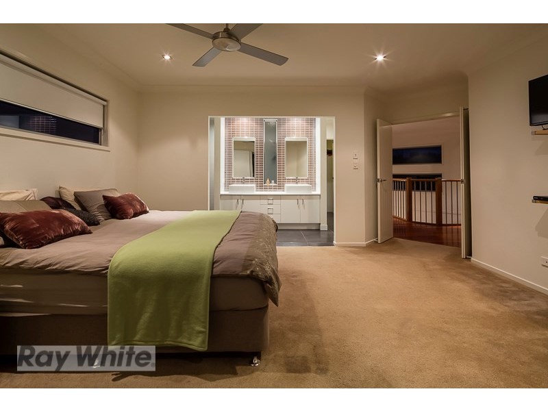 9 Creedin Court, Redland Bay QLD 4165