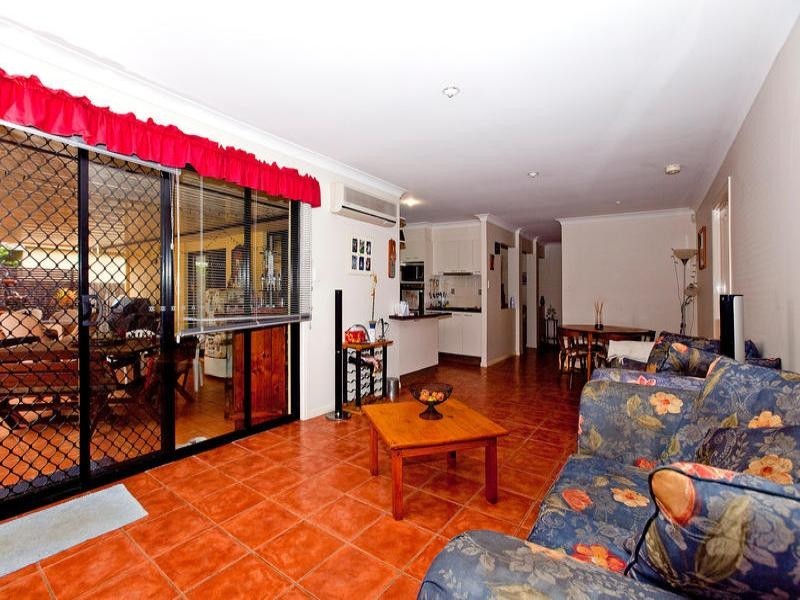 4 Torbay Street, Redland Bay QLD 4165