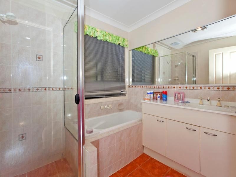 4 Torbay Street, Redland Bay QLD 4165