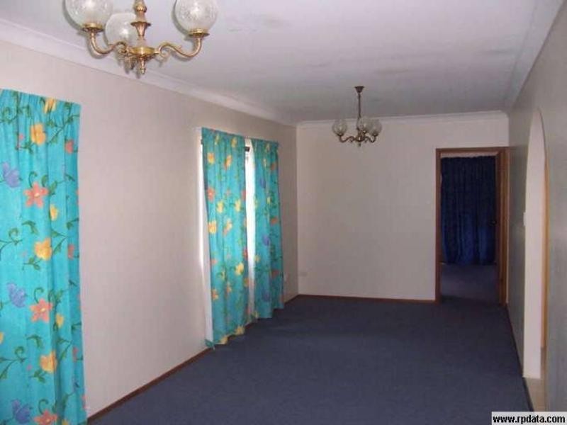 11 Mark Street, Redland Bay QLD 4165