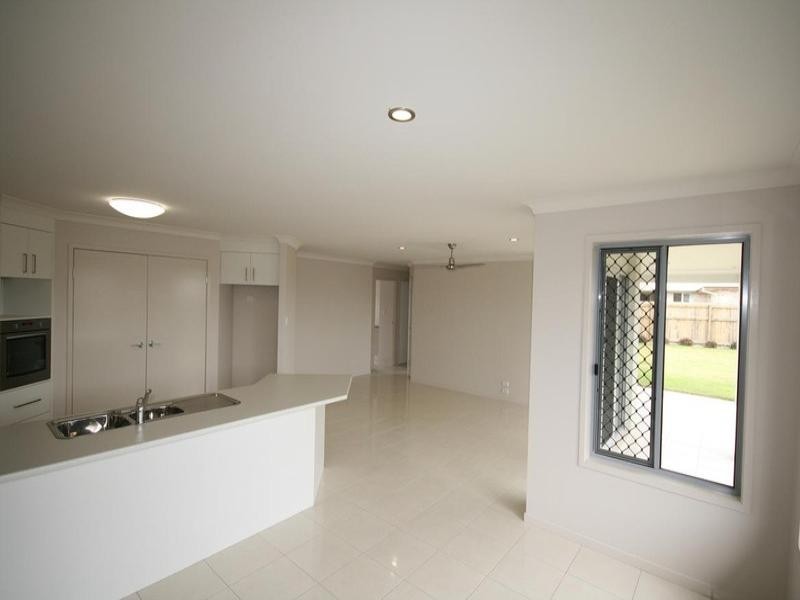 21 Coachwood, Redland Bay QLD 4165