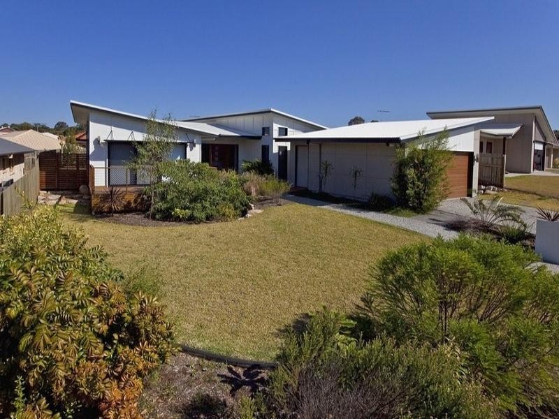 3 Parklink Drive, Redland Bay QLD 4165