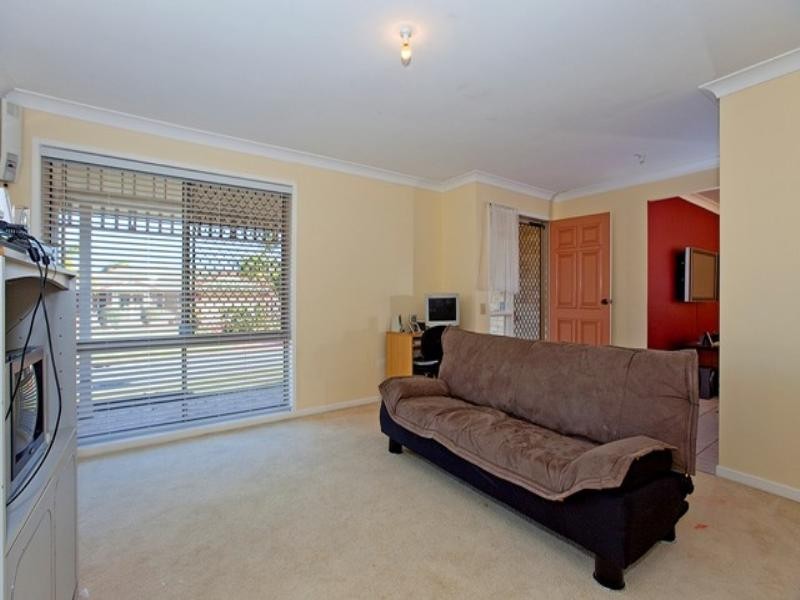 24 Chesterfield Crescent, Wellington Point QLD 4160