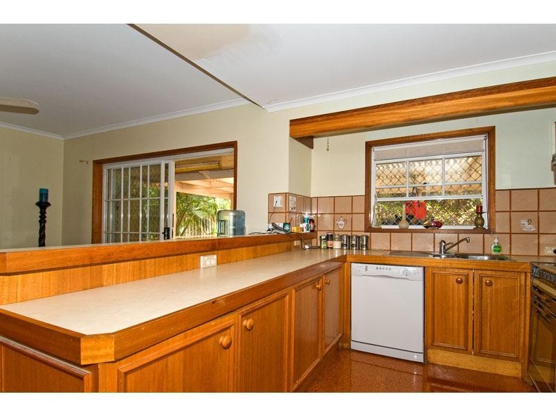 24 Jania Street, Redland Bay QLD 4165