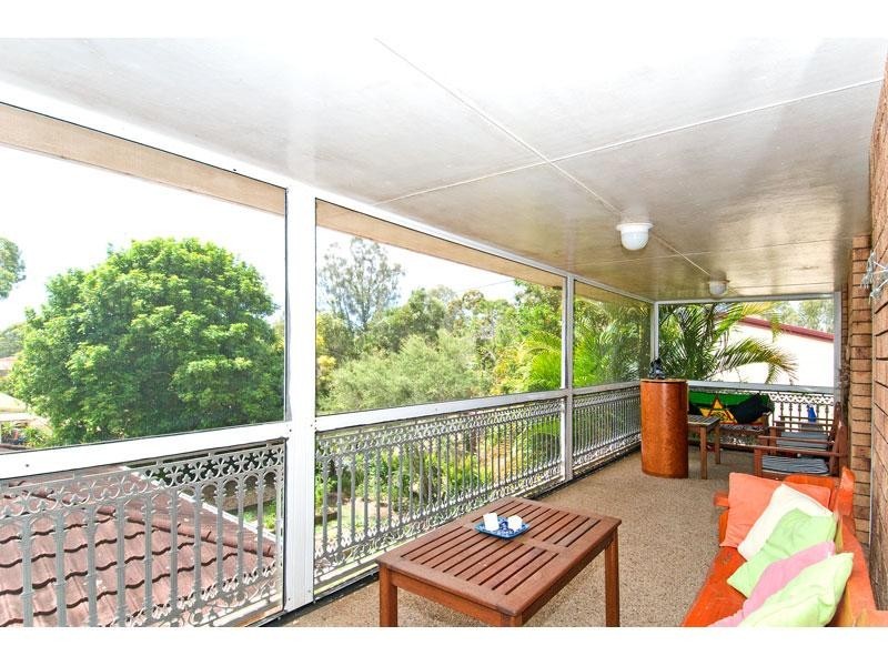 24 Jania Street, Redland Bay QLD 4165