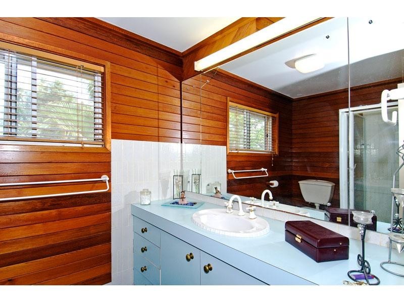 24 Jania Street, Redland Bay QLD 4165