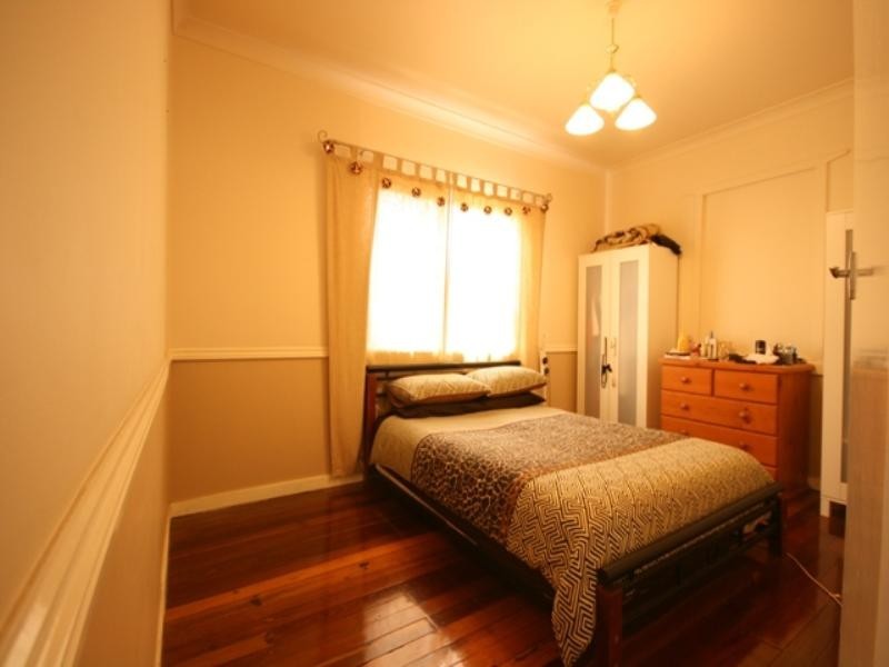 187 James Street, Redland Bay QLD 4165