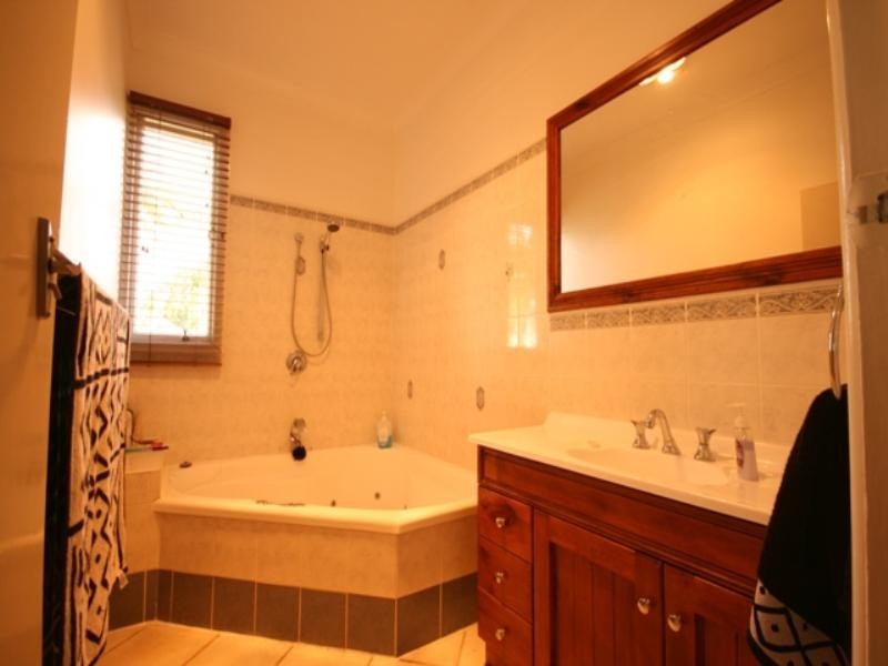 187 James Street, Redland Bay QLD 4165