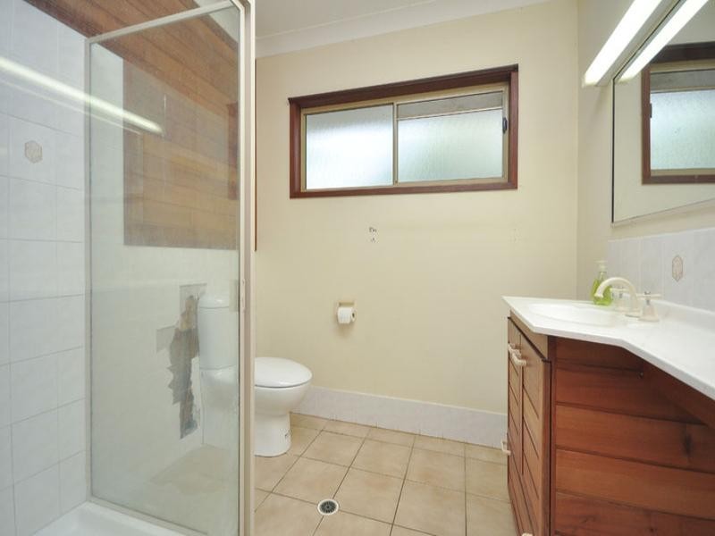 8 Azalea Street, Redland Bay QLD 4165