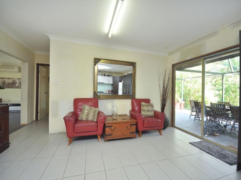 8 Azalea Street, Redland Bay QLD 4165