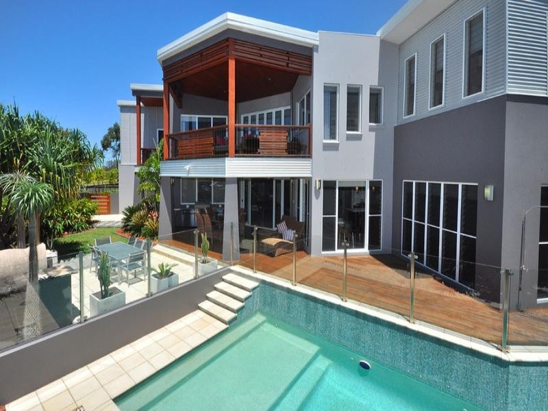 12 Talburpin Esplanade, Redland Bay QLD 4165