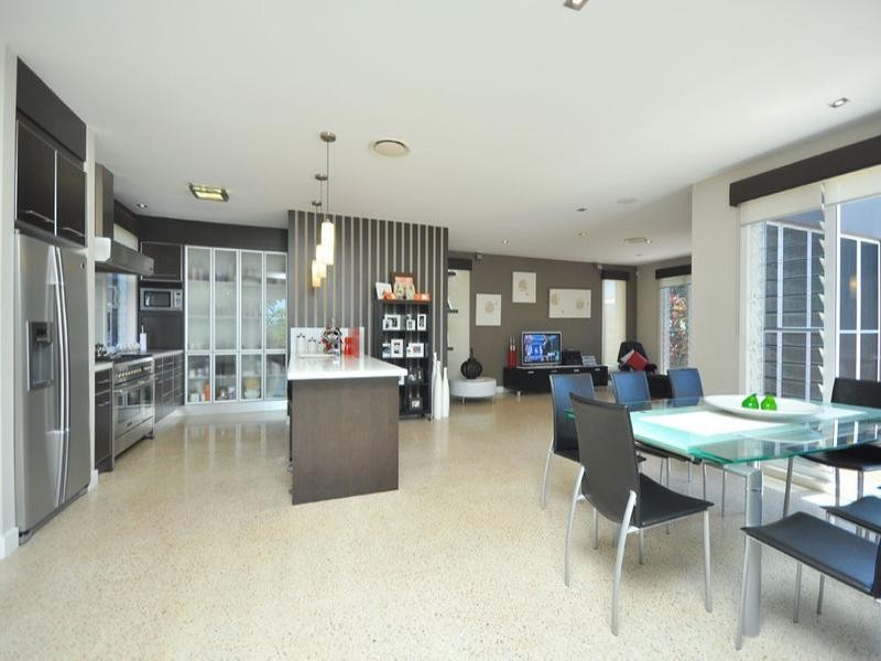 12 Talburpin Esplanade, Redland Bay QLD 4165