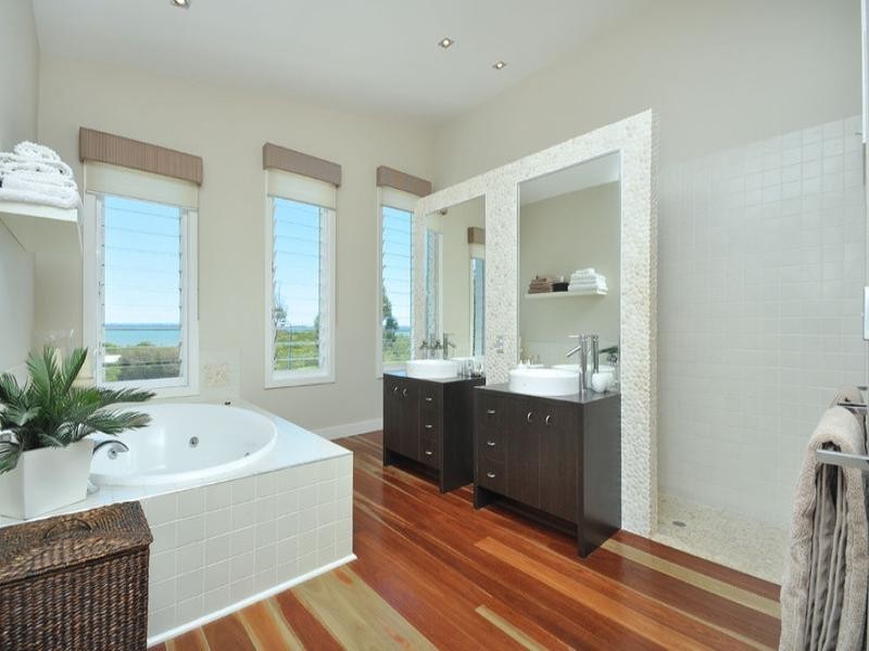 12 Talburpin Esplanade, Redland Bay QLD 4165