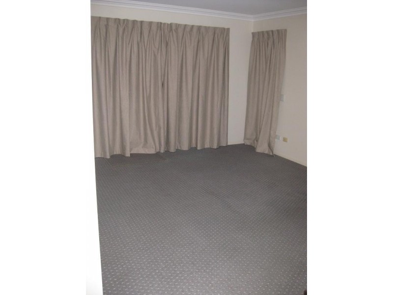 8 Vine Street, Redland Bay QLD 4165