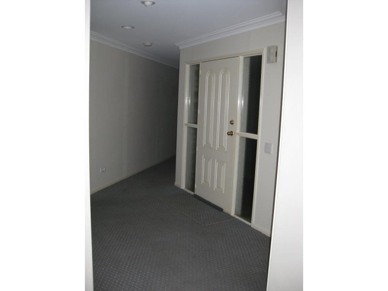 8 Vine Street, Redland Bay QLD 4165