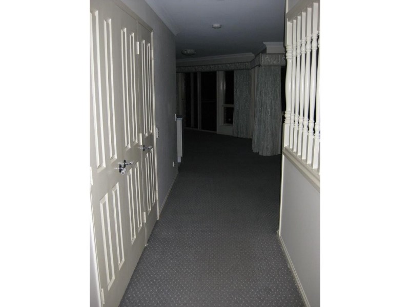 8 Vine Street, Redland Bay QLD 4165