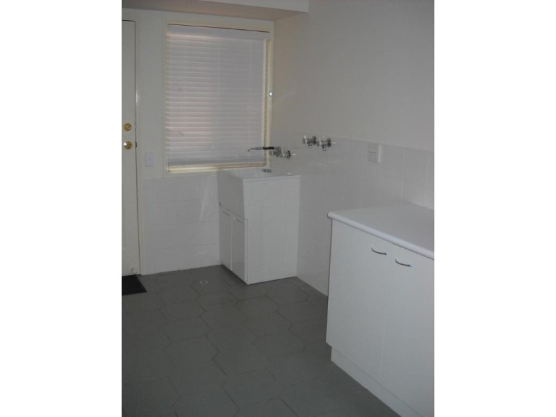 8 Vine Street, Redland Bay QLD 4165