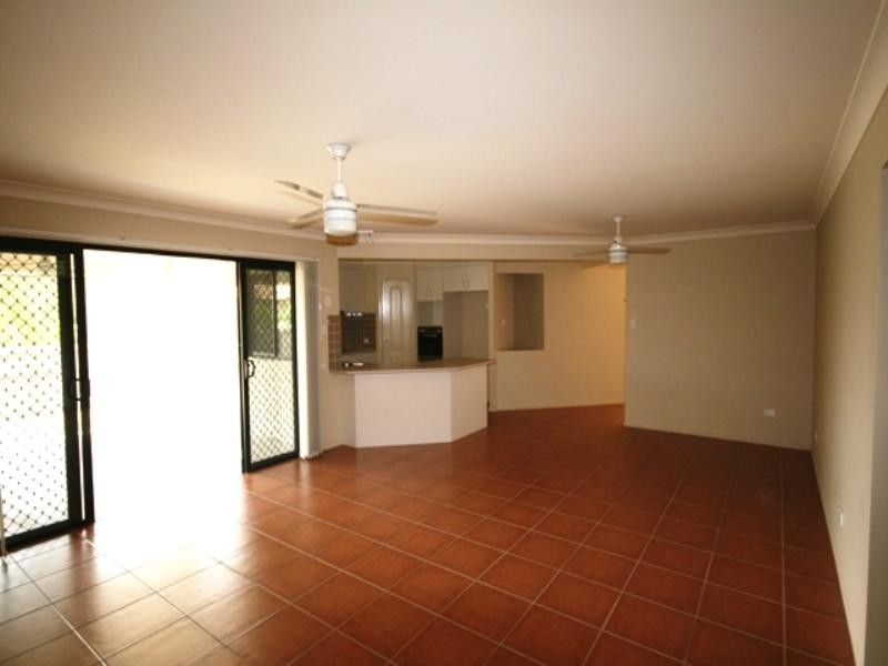 11 Emperor Drive, Redland Bay QLD 4165