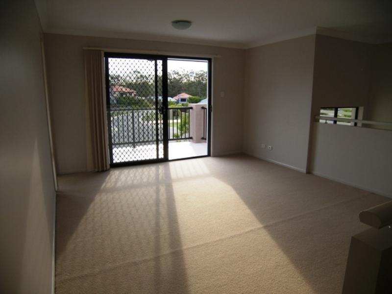 2 Sandy Cove Place, Redland Bay QLD 4165