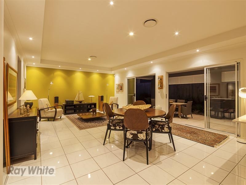 87 Penzance Drive, Redland Bay QLD 4165