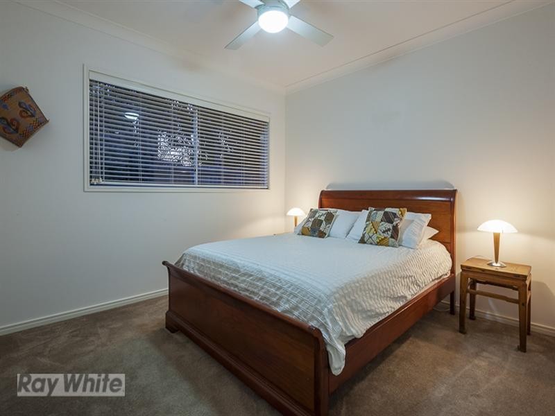 87 Penzance Drive, Redland Bay QLD 4165
