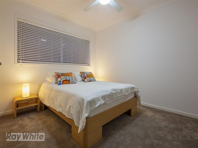 87 Penzance Drive, Redland Bay QLD 4165
