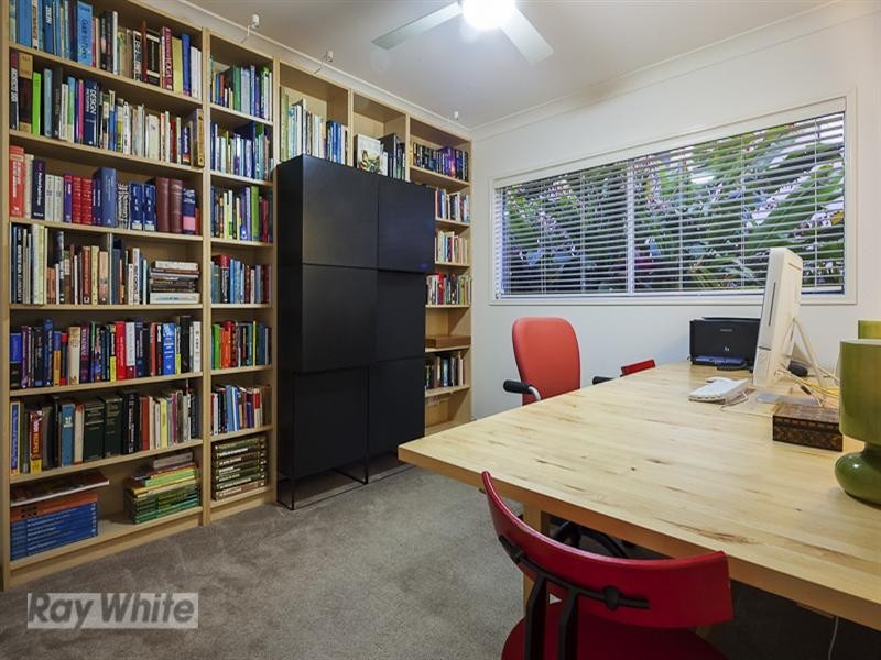 87 Penzance Drive, Redland Bay QLD 4165