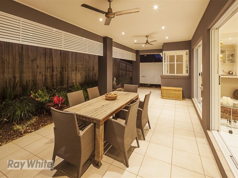 87 Penzance Drive, Redland Bay QLD 4165