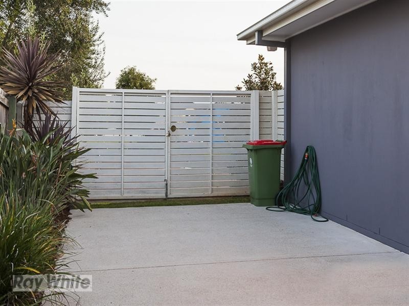 87 Penzance Drive, Redland Bay QLD 4165