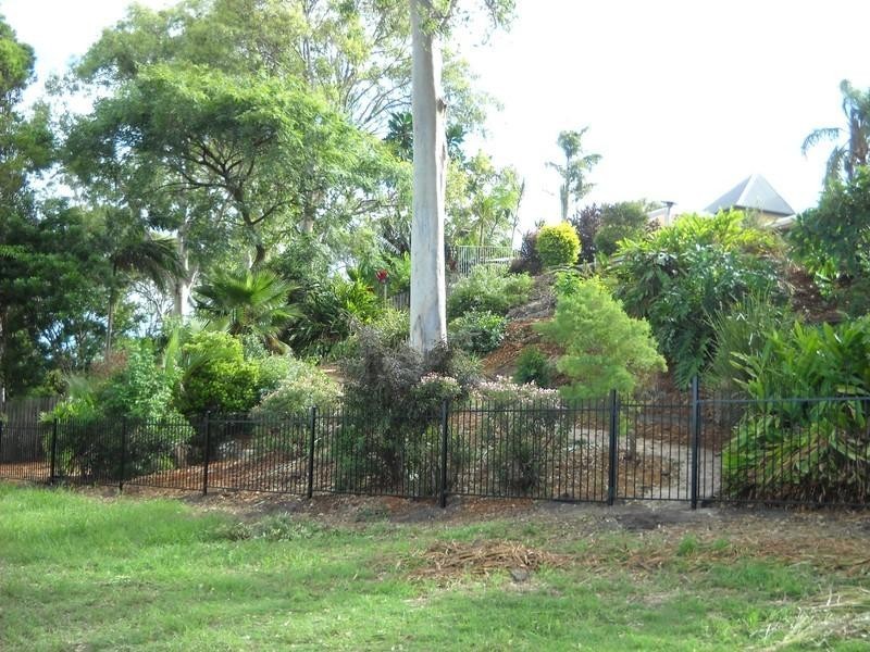 8 Vine Street, Redland Bay QLD 4165