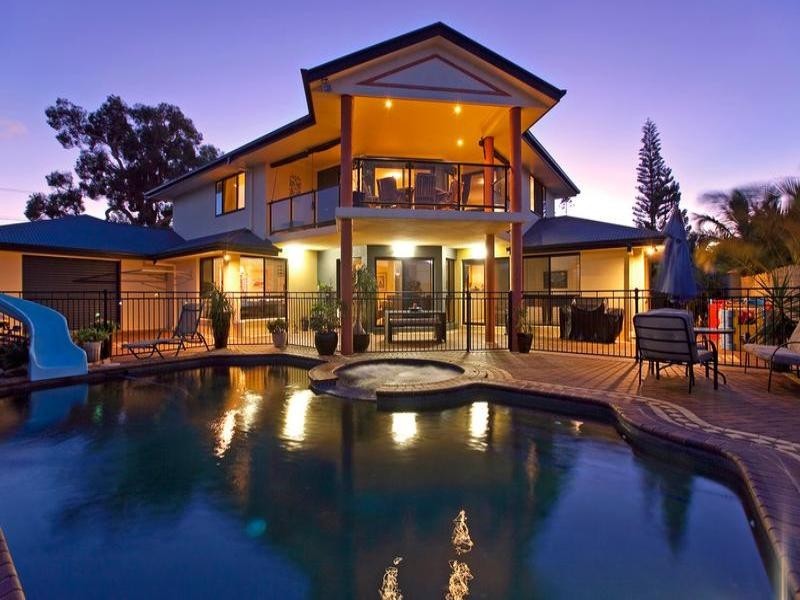 10 Torquay Road, Redland Bay QLD 4165