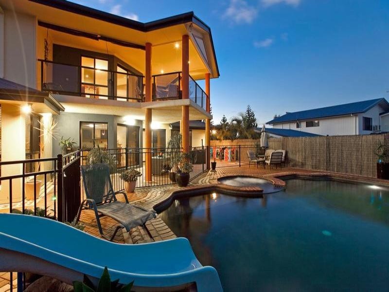 10 Torquay Road, Redland Bay QLD 4165