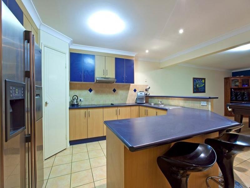 10 Torquay Road, Redland Bay QLD 4165