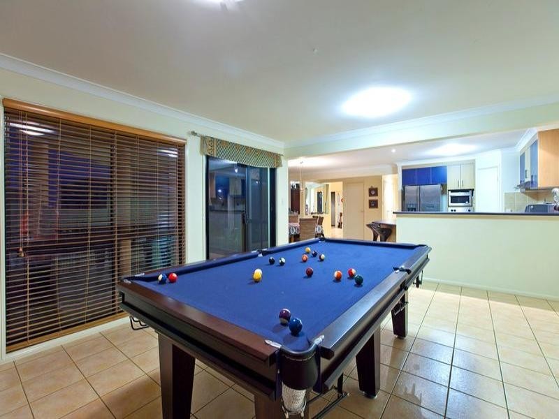 10 Torquay Road, Redland Bay QLD 4165