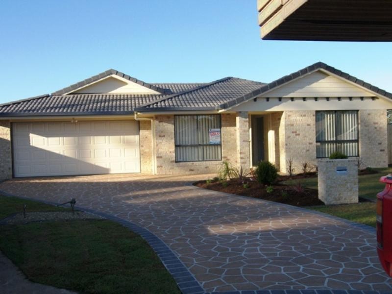 6 Scampi Place, Redland Bay QLD 4165