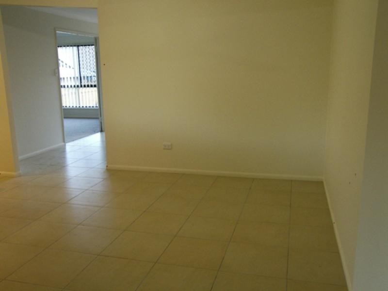 6 Scampi Place, Redland Bay QLD 4165