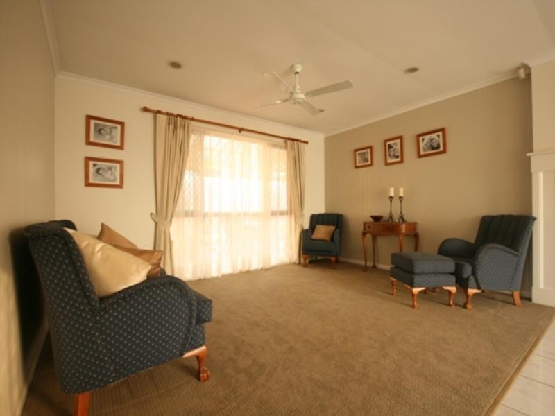 5 Roger Court, Redland Bay QLD 4165