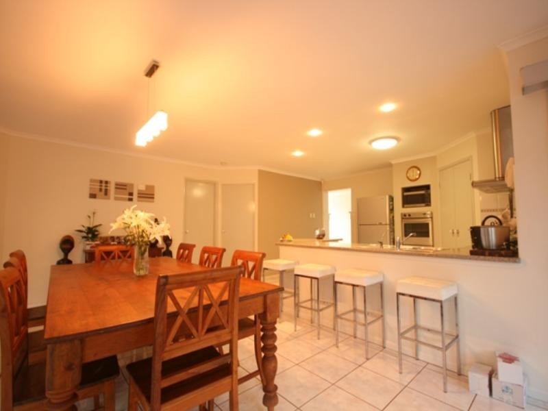 5 Roger Court, Redland Bay QLD 4165